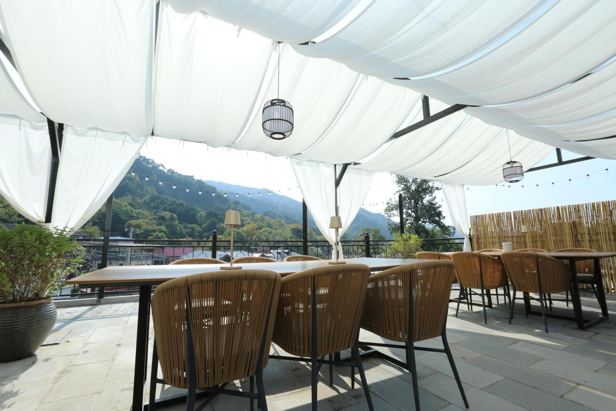 هوايرو Beijing Mutianyugreat Wall Let'Sgo Hotel&Bar المظهر الخارجي الصورة